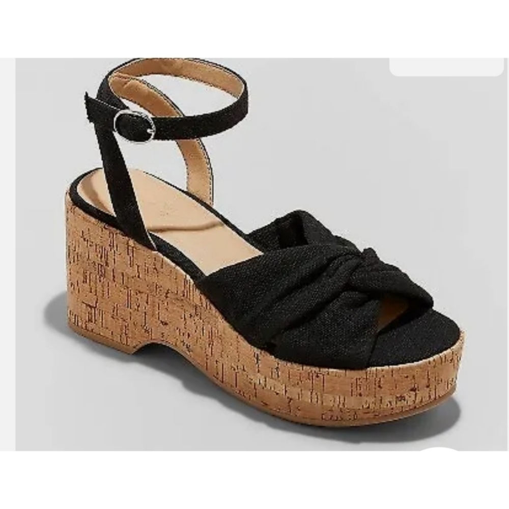 Universal Thread Mellie Black Wedge Heels